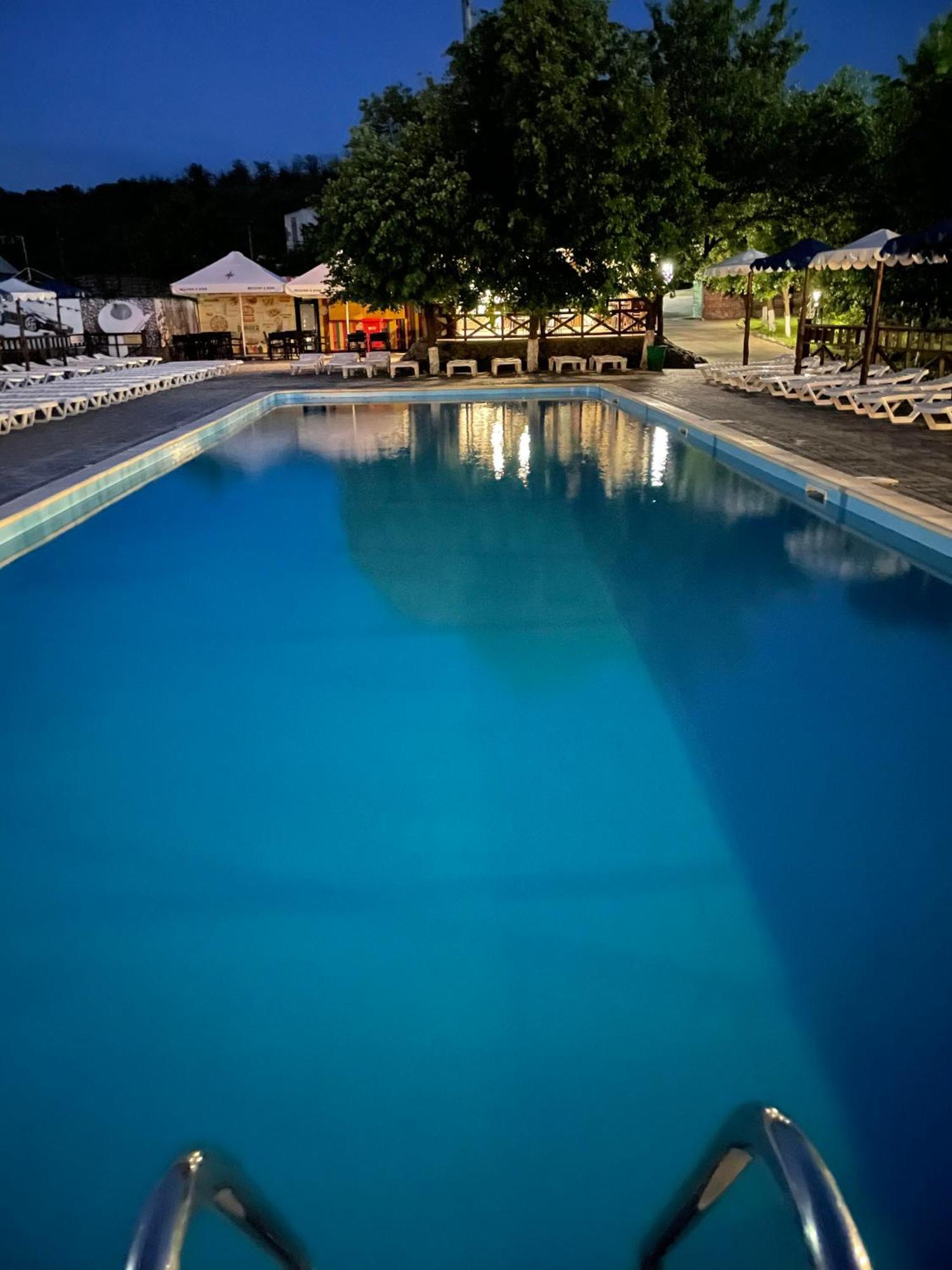 Mayak Resort Kam'yani Potoky 외부 사진
